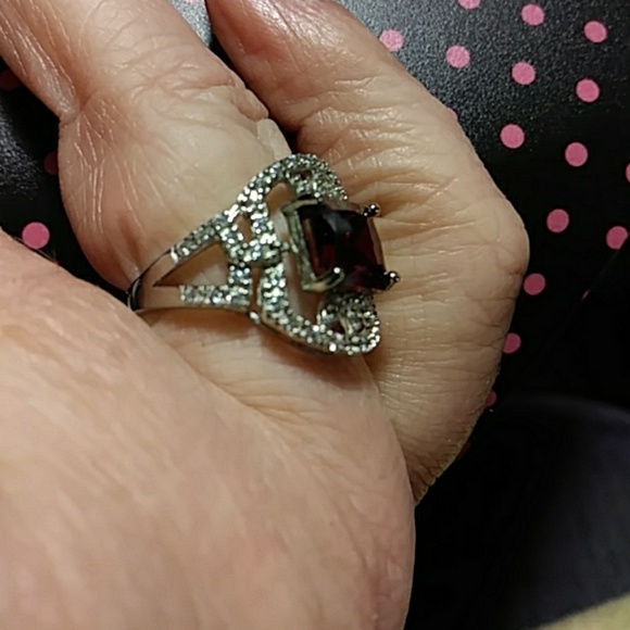 SOLD Sz7 Garnet and sapphire ring Sterling silver - Picture 3 of 4